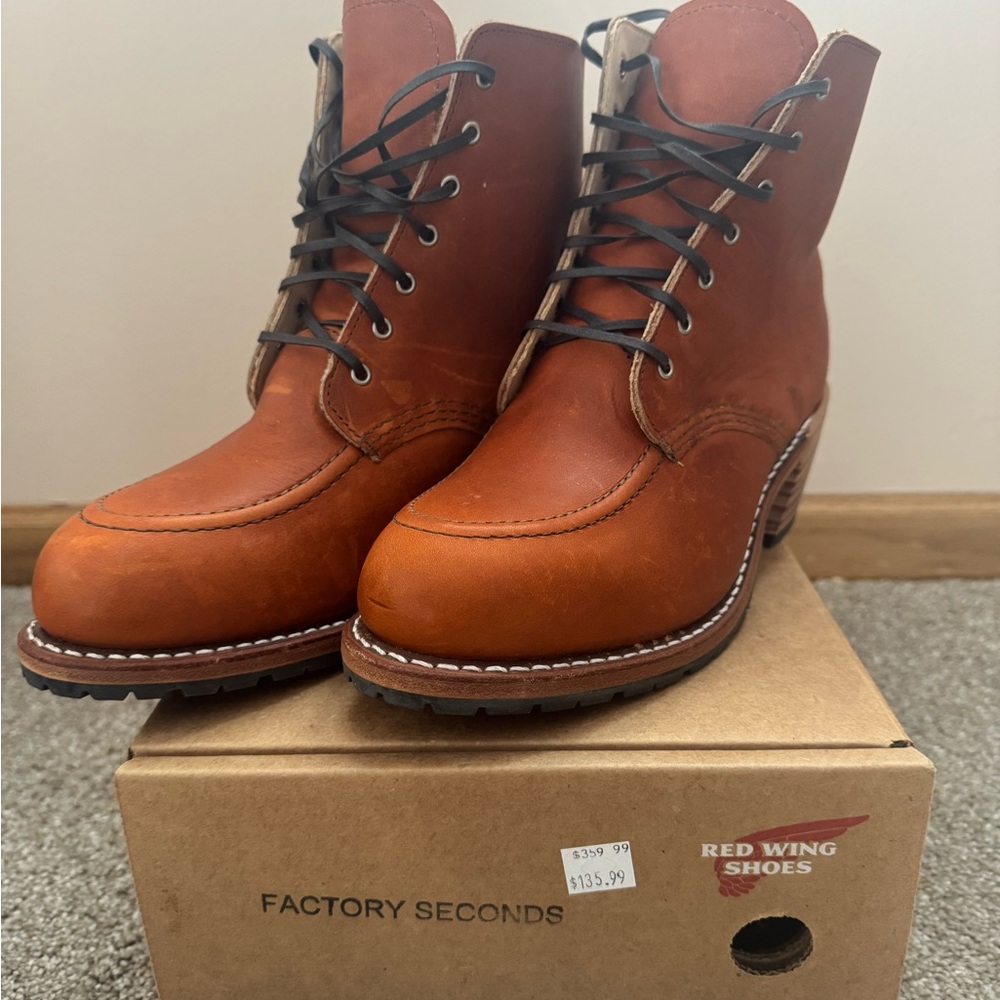 Red Wing Heritage Line. Women’s Leather Lace-Up Boots
